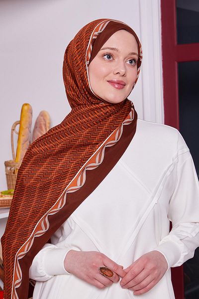 Levidor Tile Maze Pattern Royal Shawl