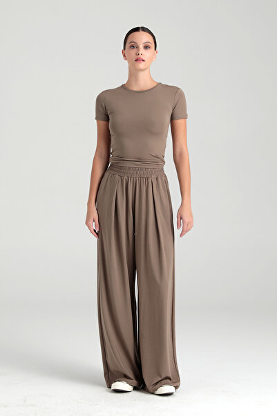 SHEISMONO Πλισέ παντελόνι Soft Touch σε βιζόν