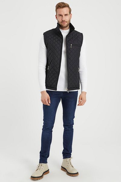 DYNAMO Men's Black Quilted Comfortable Fit Vest with Fleece Lining Inside