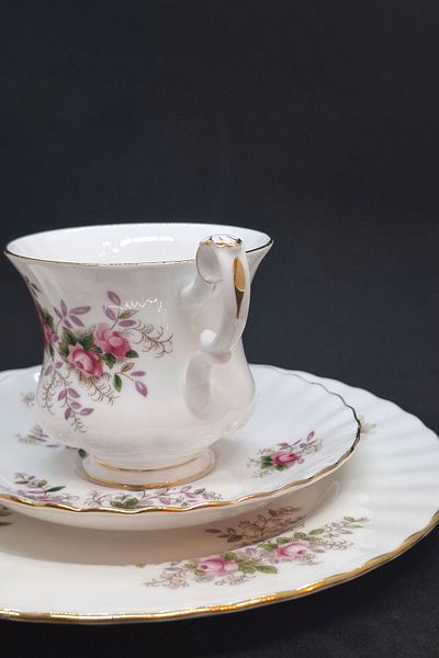 Royal Albert Antique Lavender Rose Bone China Double Size Coffee Cup 3 Pieces 180 ml