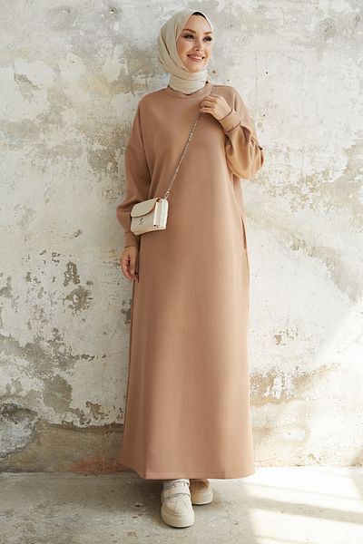 InStyle فستان نيفرا باللون البيج الداكن مع جيوب