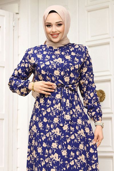 Tesettür Dünyası Indigo TSD240251 - Virágmintás ruha derékövvel és Flounce-val