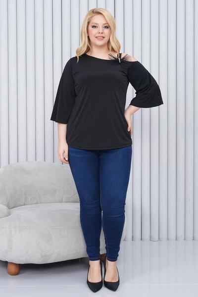 Siyezen Plus Size Off-Shoulder Butterfly Brooch Blouse