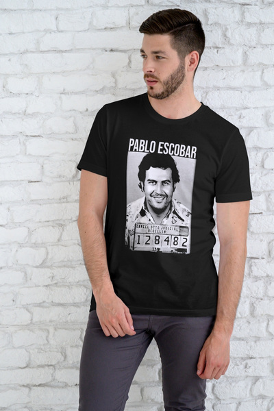 Texclusive تي شيرت بابلو إسكوبار أسود للجنسين ناركوس