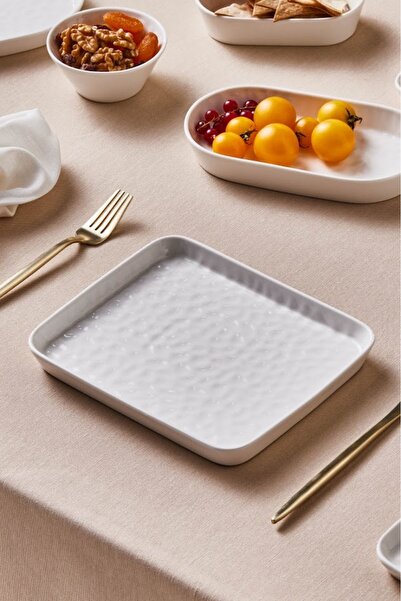 Karaca x Refika Bembeyaz Pasta Tabağı 19 Cm