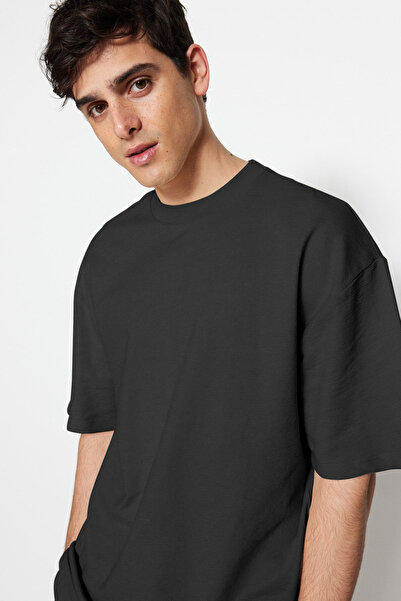 Trendyol Collection Μπλουζάκι με κεντημένη υφή με ετικέτα περιορισμένης έκδοσης Anthracite Oversize/Wide Cut TMNSS23TS00074