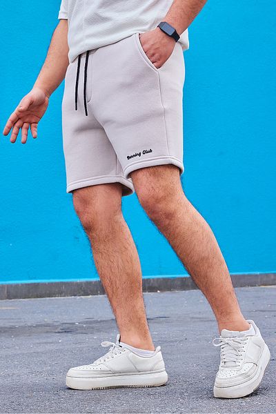 Trendyol Collection Χοντρό σορτς με φλις ανάγλυφη εκτύπωση - Κανονική εφαρμογή TMNSS25SR00011