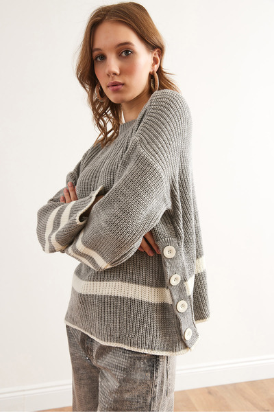 Olalook Pulover de damă, gri, cu nasturi laterali, cu dungi KZK- 19000967