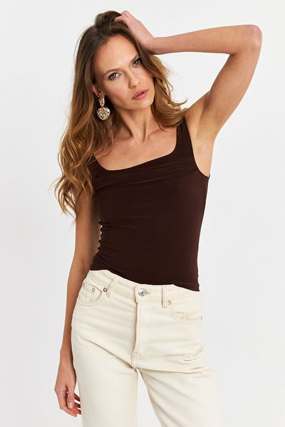 Cool & Sexy Brauner Damen-Unterhemd mit Degaje-Kragen – GÇ199