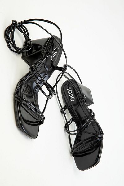 SOHO Klassische Damenschuhe mit Absatz aus schwarzem Lackleder 20281