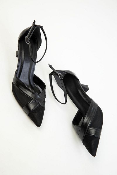 SOHO Schwarze klassische Damenschuhe mit Absatz 20303