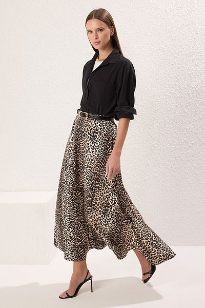 Trendyol Modest Brauner gewebter Rock mit Leopardenmuster TCTAW25EE00008
