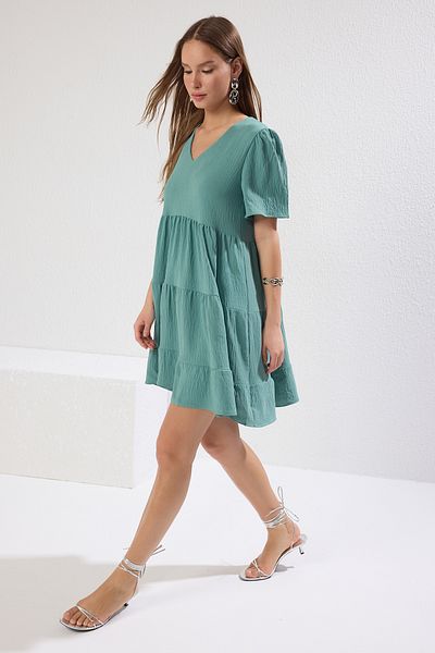 Trendyol Collection Μίνι Χακί Φόρεμα με V λαιμόκοψη - Φαρδύ κόψιμο, υφαντό, TWOSS20EL0400
