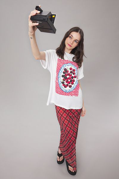 Trendyol Collection Tricou alb cu imprimeu supradimensionat 100% bumbac - TWOSS25TS00101