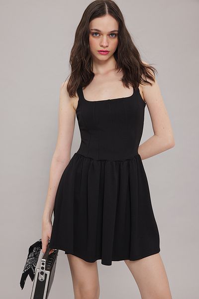 Trendyol Collection Anthrazitfarbenes Mini-Strickkleid mit Ballonärmeln – quadratischer Ausschnitt, Rock, Taillenausschnitt TWOSS25EL00371