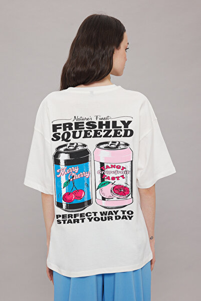 Trendyol Collection Εκρού Χρώμα Oversize εμπριμέ βαμβακερό μπλουζάκι - TWOSS25TS00073