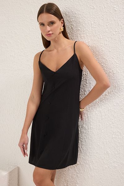 Trendyol Collection Czarna kwiatowa prosta sukienka mini z guzikami z tkaniny Twoss25El00292