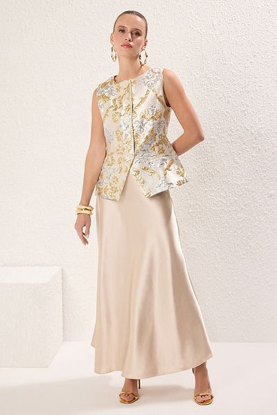 Trendyol Collection Silber-goldener, ethnisch gemusterter Jacquard-Gewebe-Chic-Bottom-Top-Anzug TPRSS25AU00006