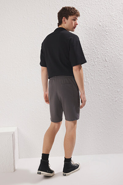 Trendyol Collection Středně velké zakouřené hnědé rovné šortky – Regular Fit Tmnss20Sr0068