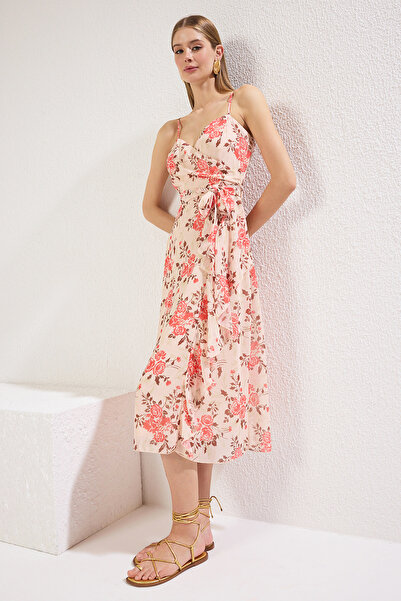 Trendyol Collection Rosafarbenes, gewebtes Midikleid mit Blumendruck und Schärpe TWOSS24EL00536