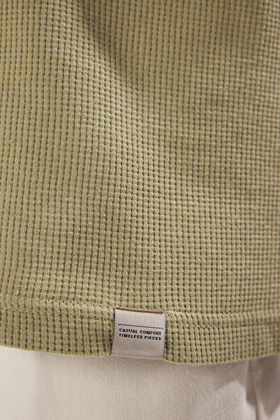 Trendyol Collection Μέντα Oversize/Wide Cut Color Block Ανάγλυφη 100% βαμβακερή μπλούζα TMNSS25TS00065