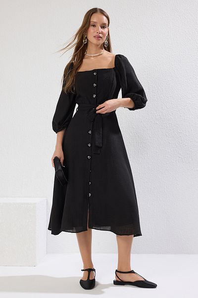 Trendyol Collection Schwarzes, geknöpftes Webkleid mit Gürtel TWOSS19IE0009