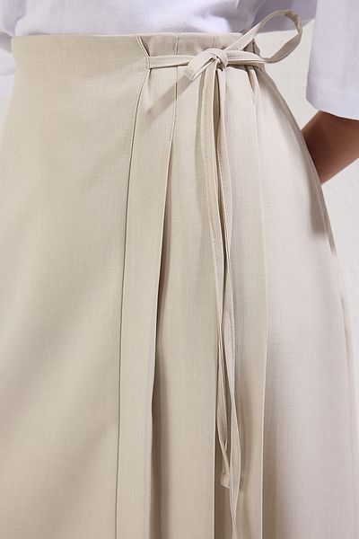 Trendyol Modest Gewebter Rock mit Steinbatterie-Detail TCTAW25EE00007