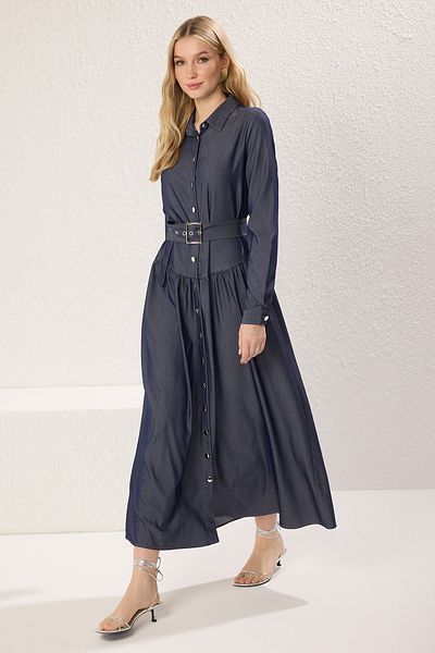 Trendyol Modest Tkané džínové šaty s indigovým páskem Tctss25Eb00095