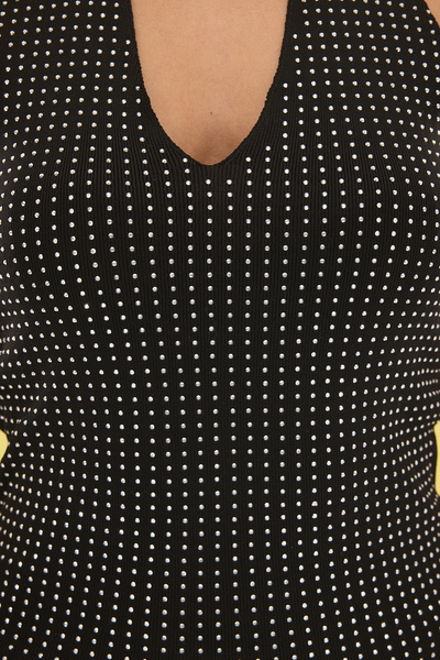 Trendyol Collection Czarna bluzka z dzianiny Halter Strap z kryształkami Twoss25Bz00323