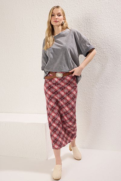 Trendyol Collection Mehrfarbiger, strukturierter, bedruckter Maxi-Strickrock TWOSS25ET00115