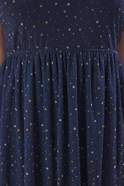 Trendyol Curve Μπλε ναυτικό μοτίβο με αστέρια από τούλι μπαλόνι μανίκι Skater πλεκτό φόρεμα μεγάλου μεγέθους TBBSS25AH00136