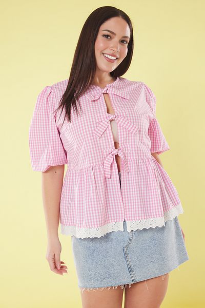 Trendyol Curve Rosa karierte Plus-Size-Bluse mit kariertem Rock – TBBSS25AF00013