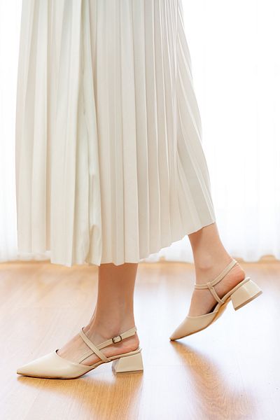 DİVOLYA Elsa Beige Ankle Wrap (4 cm Heel Height) Pointed Toe Heeled Ballerina Shoes
