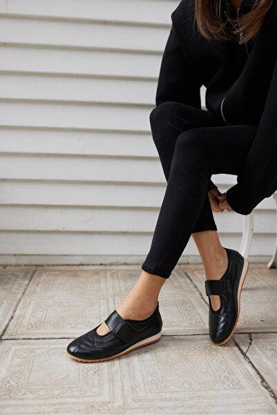 ANGELİNA JONES BARTU ΓΥΝΑΙΚΕΙΑ ΠΑΠΟΥΤΣΙΑ ΜΑΥΡΑ ΜΕ ΣΤΡΑΓΓΙΣΜΕΝΟ ΣΤΡΑΓΓΙΣΜΕΝΟ