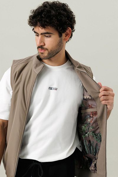 Escetic Мъжки елек Oversize от 3 нишки с шарена подплата в светло каки цвят