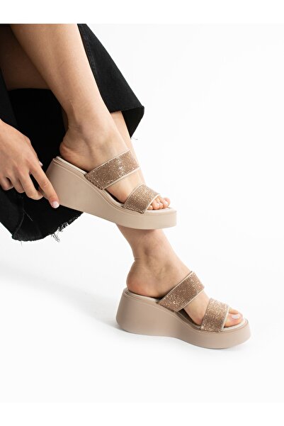 Alemdar Shoes Дамски чехли на платформа с детайли от норка SİLVA