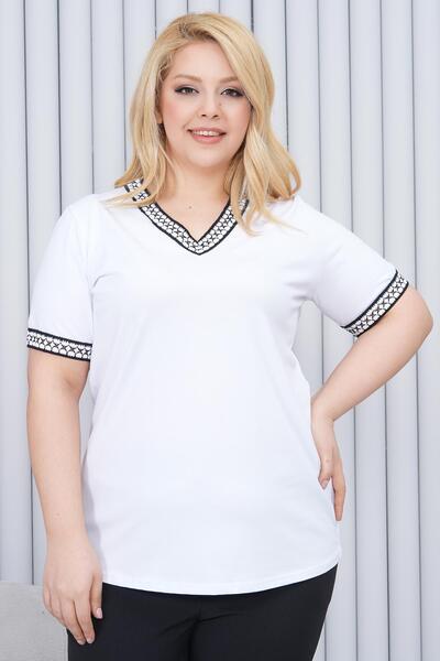 Siyezen Plus Size V-Neck Lace Detail Blouse