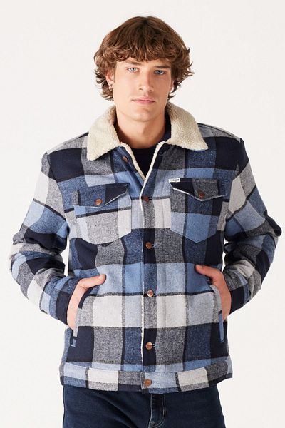 WRANGLER Men's Blue Jacket (Model Code: W4E0Xz84Z)