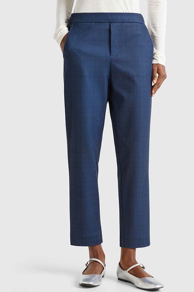 United Colors of Benetton Women / Girls Navy Blue Trousers (Model Code: 4Gevdf01U)