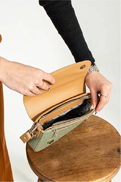 Just Polo Women's Shoulder Bag - Size Design