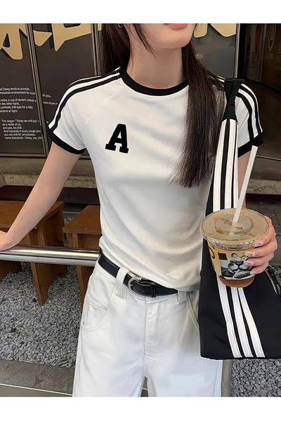 Touz Moda Ένα εμπριμέ μπλούζα με διπλή ρίγα Body Crop