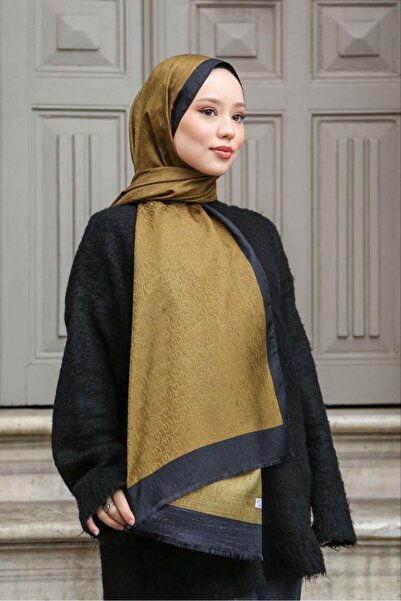 Nilbutik Şal cu monogramă din mătase indiană