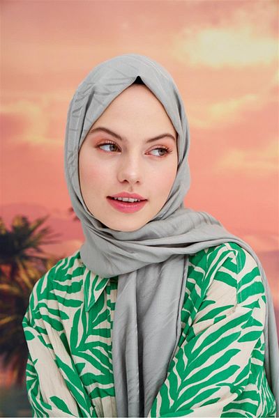carell Symmetrical Jacquard Italian Silk Shawl Light Gray