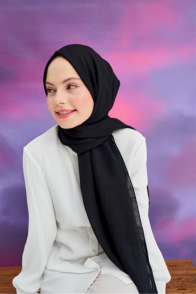 carell Lien Knitted Shawl Black