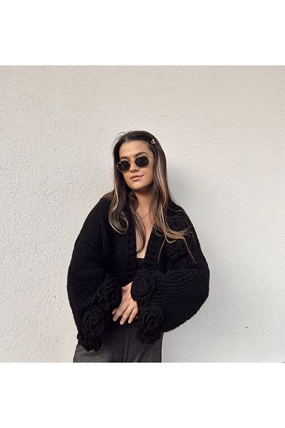 mihal boutique Cardigan de damă cu detaliu trandafir negru
