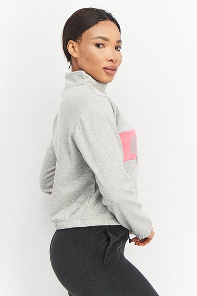 New Balance Women Relaxed Fit Long Sleeve Training Full Zipper Sweatshirt, Grey