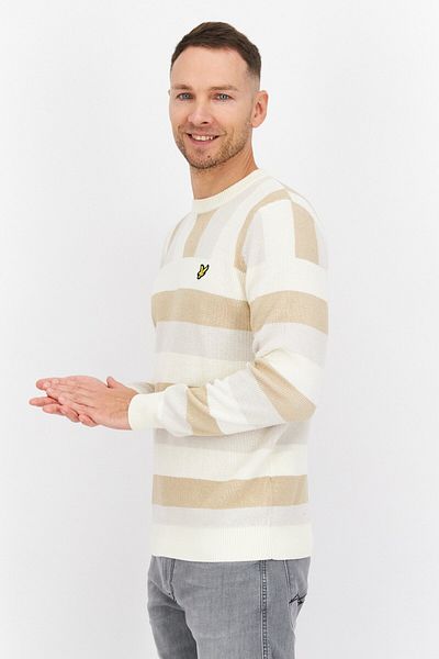 Lyle & Scott سترة رجالية بأكمام طويلة وياقة دائرية وشعار العلامة التجارية، باللون الأبيض