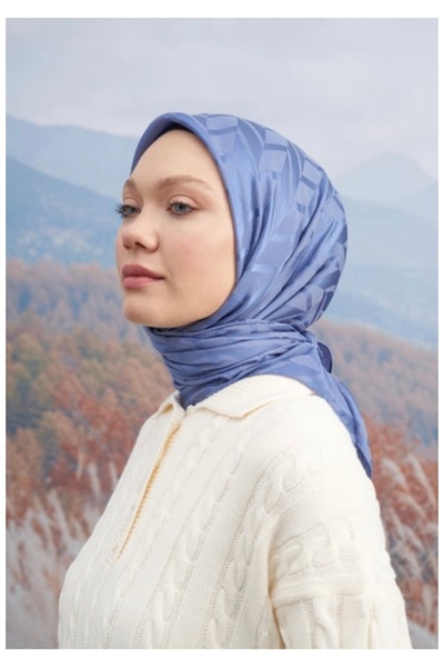 ARMANDA وشاح جاكار إيطالي بنمط متعرج