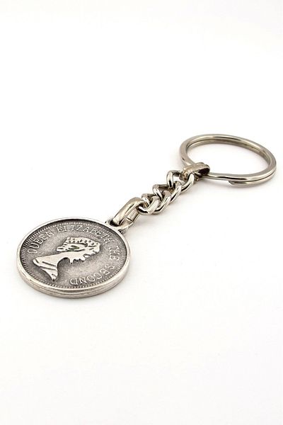 Solfera British Coin-Shaped Queen Elizabeth Metal Keychain Kc221