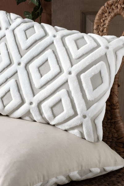 Vannes Home Bohemian Punch Embroidered 2-Piece Decorative Throw Pillow Cover 43X43 cm